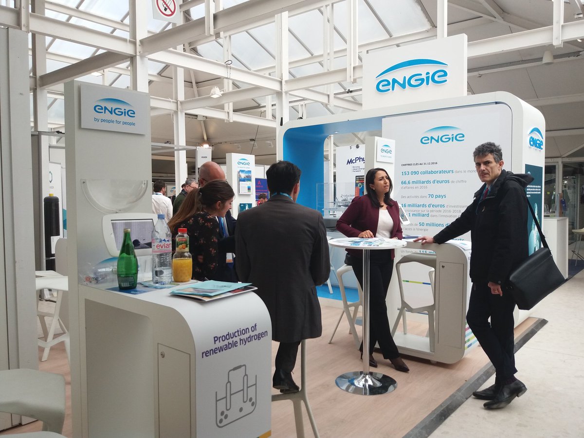 SmileSmartGrids's tweet photo. L'installation d'un système de production d'#hydrogène renouvelable pour l'usine @Michelin de Vannes, avec @MorbihanEnergie @regionbretagne @CaissedesDepots et @ENGIE_CofelyFR, est un projet accompagné #smilesmartgrids. #smile2business #Hyvolution2018 https://t.co/neXLxtHMht