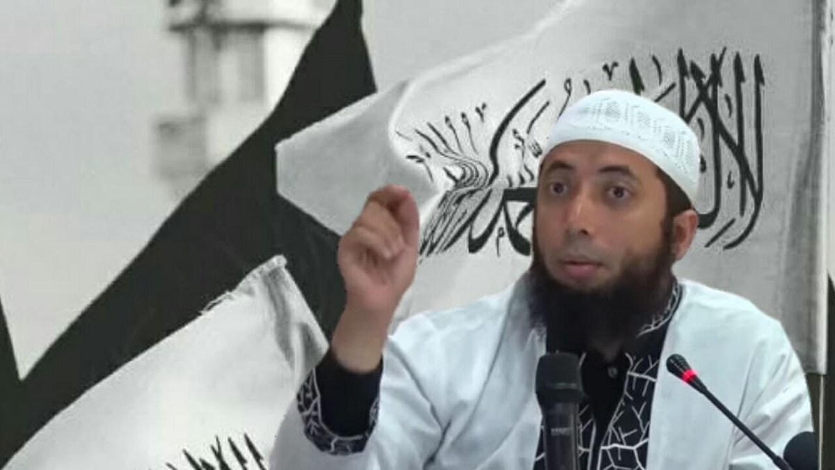 AfifFuadS's tweet photo. Dan... INI BUMN KITA, kenapa kajiannya yg ngisi Pro HTI dan orang Wahabi yang mengatakan Oran tua Rosulullah di Neraka?? https://t.co/K0J0TrirJ9