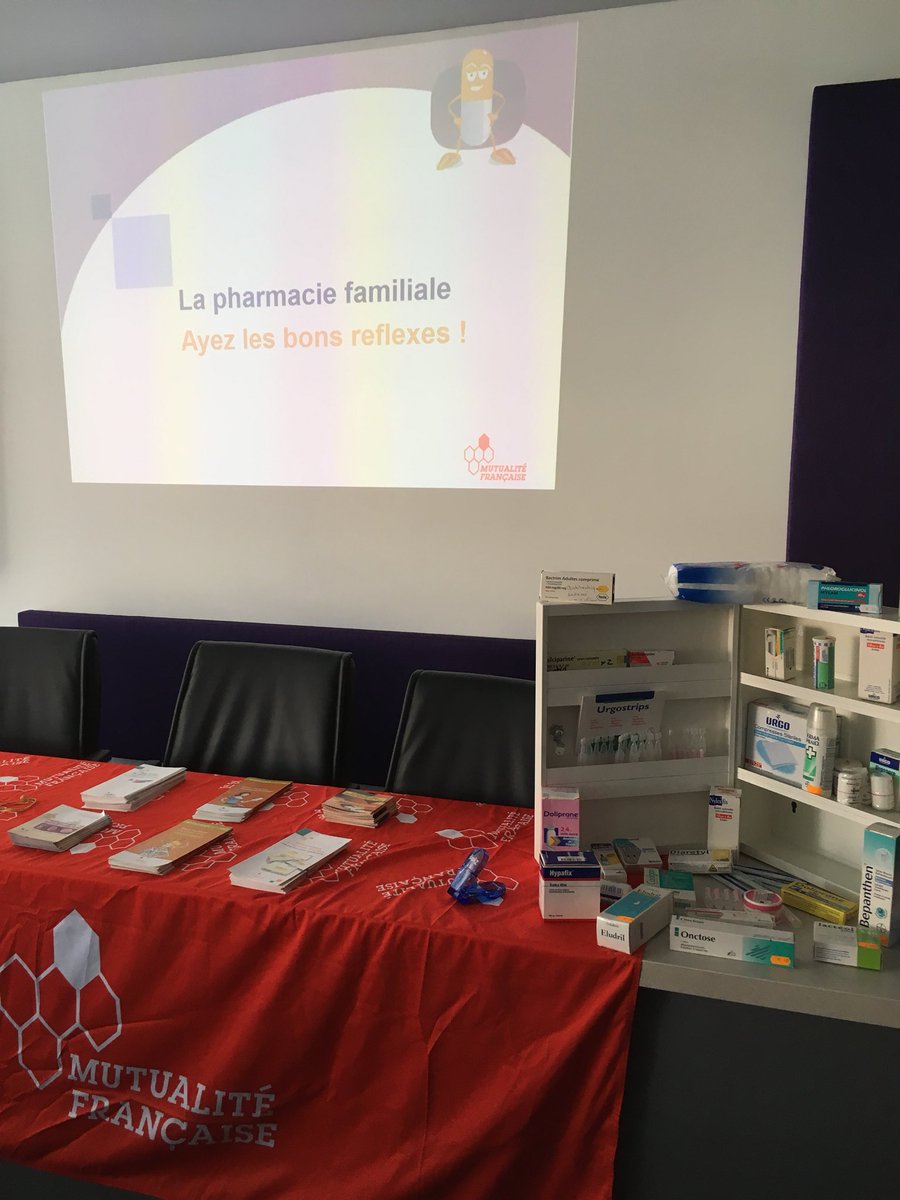 ROBERTDUBOISLau's tweet image. Atelier « Bien gérer son armoire à pharmacie » #automedication #polymedication  #iatrogenie  #cfppa48 avec @MutOccitanie à @LangogneOT