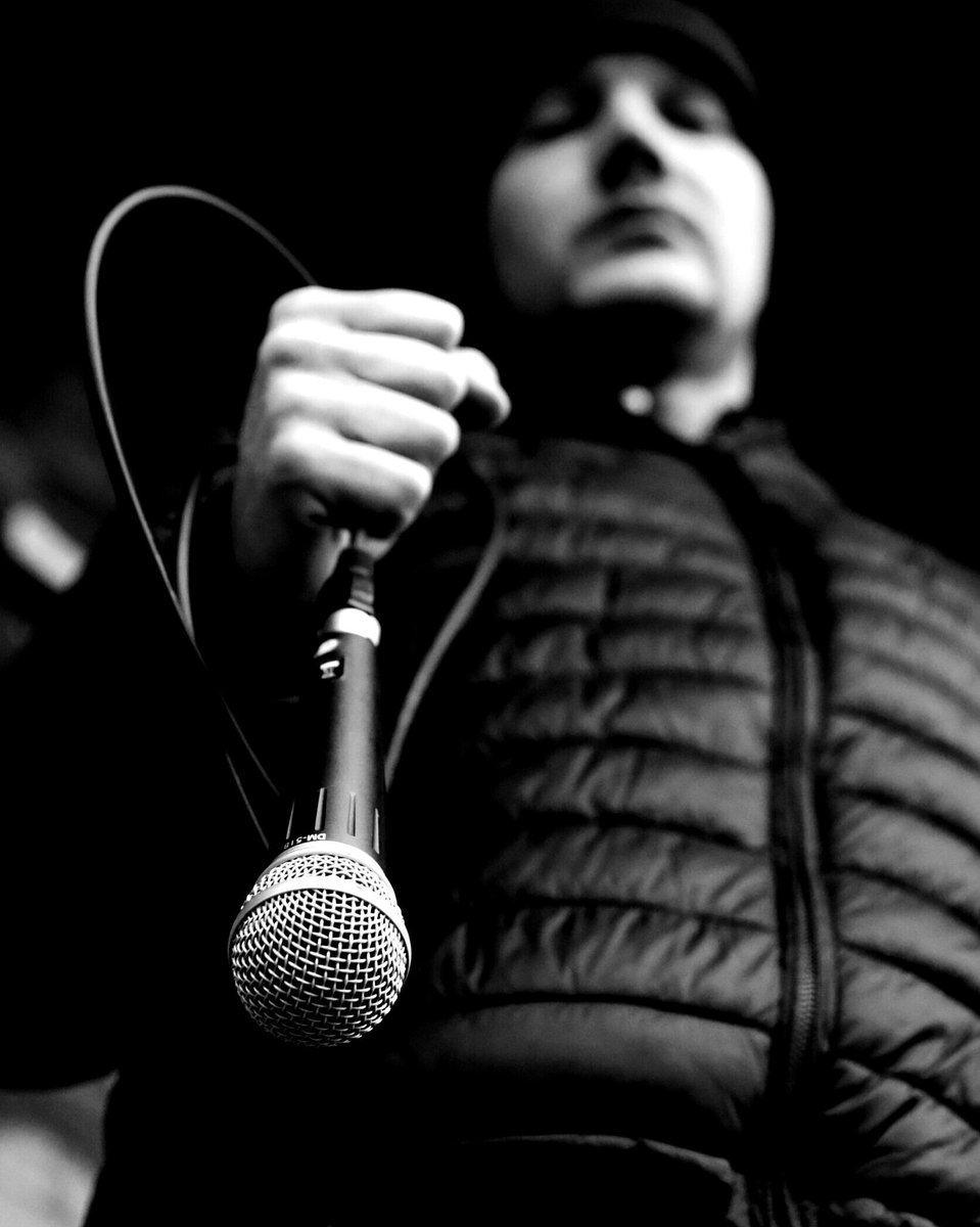 ExtremophileCru's tweet photo. Rabatz Rap arbeitet übrigens auch an seiner ersten Solo Platte. Wird düsterer als Leipziger Hinterhöfe Anfang der 90er. ☻ #RabatzRap #RBZ #DiggiDangerous #DefinitivMisantroph #Extremophile #EXTR #Rap #DeutschRap #LeipzigRap #untergrundrap #undergroundrap 📸: AndiFront86 https://t.co/Z0LqUbqgM2