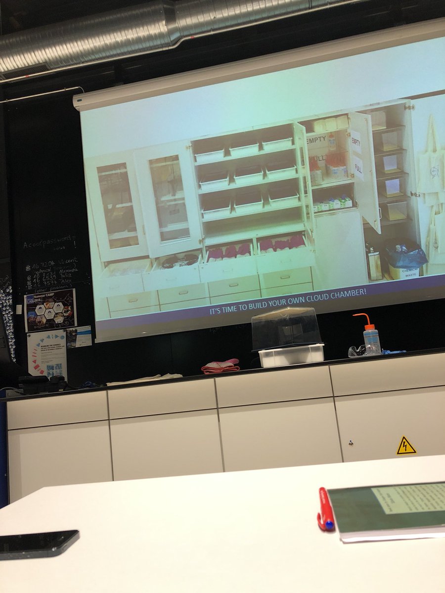 WestminsterFCAT's tweet image. @CERN #scoollab time to make a cloud chamber 🤓👍🏻