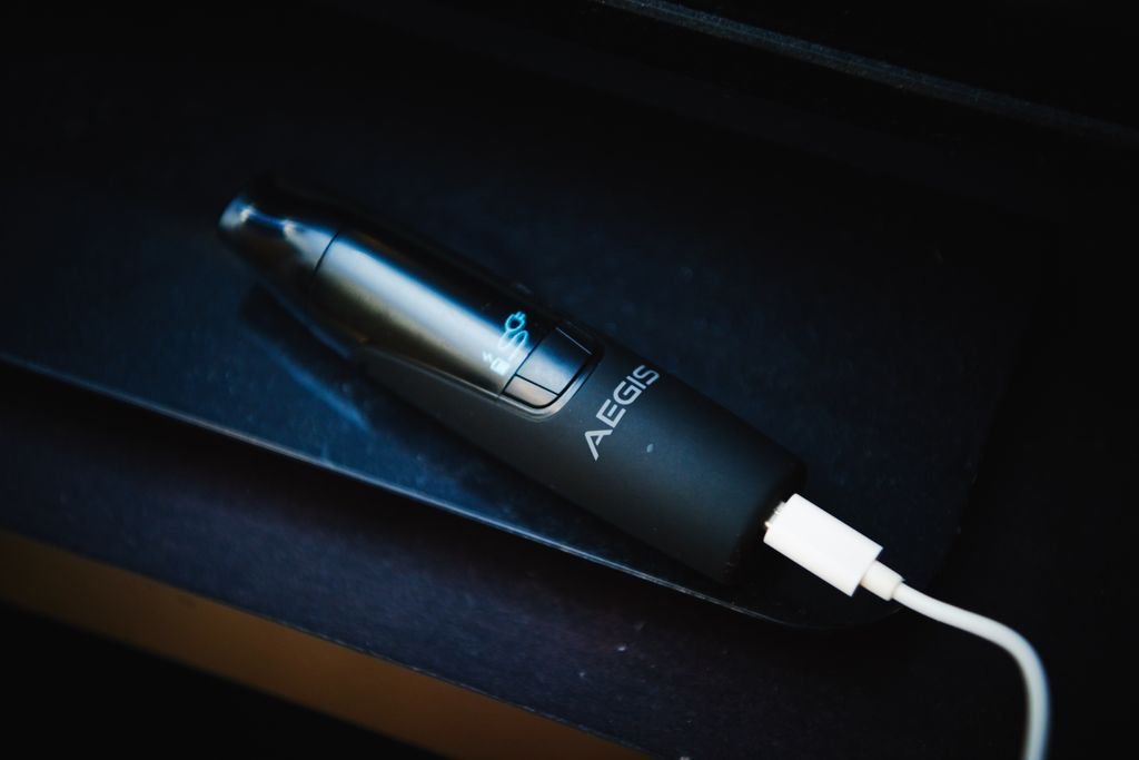 Atmosrx_1's tweet photo. Gotta keep the essentials charged to hit the day running 🏃‍♂️ #vapeessentials #vapeatmos https://t.co/9EVBL4FsWU