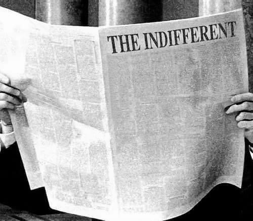 "No se debe confundir la verdad con la opinión de la mayoría."
(Jean Cocteau)