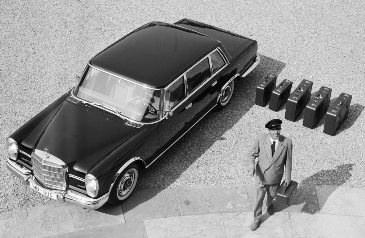PlmBchClassics's tweet photo. #ThrowbackThursdays when customer service was the best! https://t.co/Nadi2CiSry