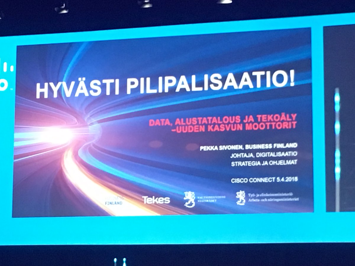 TanjaVarvikko's tweet photo. asiaa! Pekka Sivonen puhuu 24-vuoden kokemuksella digitalisaatiosta teknologioissa. #Digitalisaatio #CiscoConnectFI https://t.co/QjWtrE7h7E