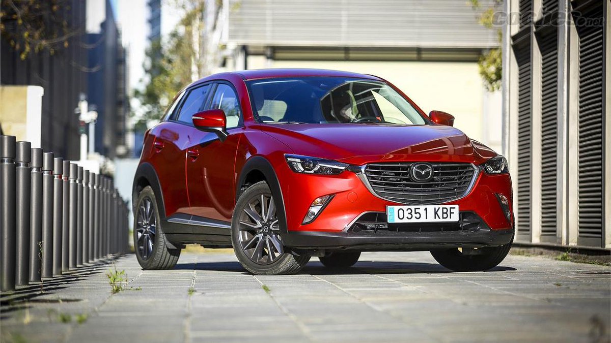 OrmautoMazda's tweet photo. "El Mazda CX-3 destaca por su comportamiento de inspiración deportiva, un rasgo que se aprecia sobre todo a la hora de afrontar carreteras reviradas". https://t.co/ucCQ16lvxo https://t.co/WXhZ7LARN1
