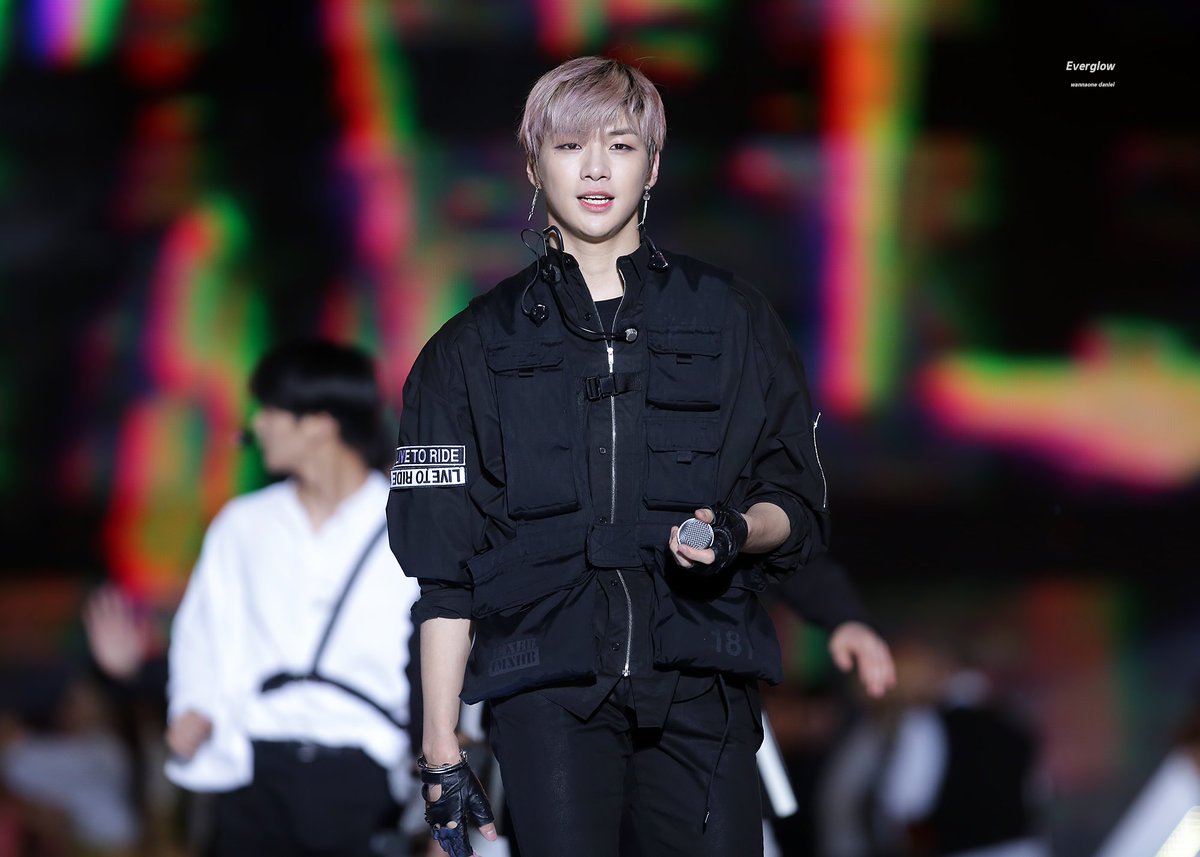 galgoya's tweet photo. #오안뇽_정규됐다니엘
#강다니엘 
#이불밖은위험해
보러 가즈아~~~~ https://t.co/F7RXCX1eMV