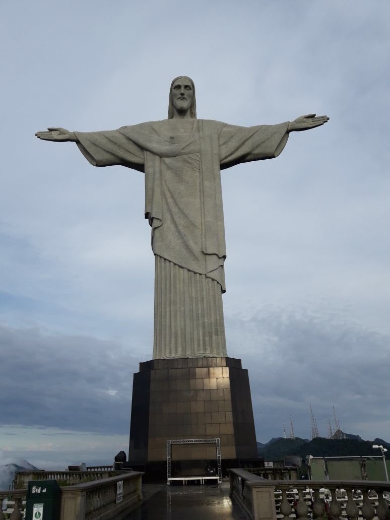 cristoredentor's tweet photo. 🌤 No Santuário hoje: 27ºC | ensolarado | visibilidade boa | lançamento da Campanha de Conscientização da UCE. Que a paz de Deus esteja convosco! 🕊♥️ #RiodeJaneiro #CristoRedentor #CLIMATEMPONEWS #Turismo #Santuario #informacao https://t.co/wLGPd8t5DM
