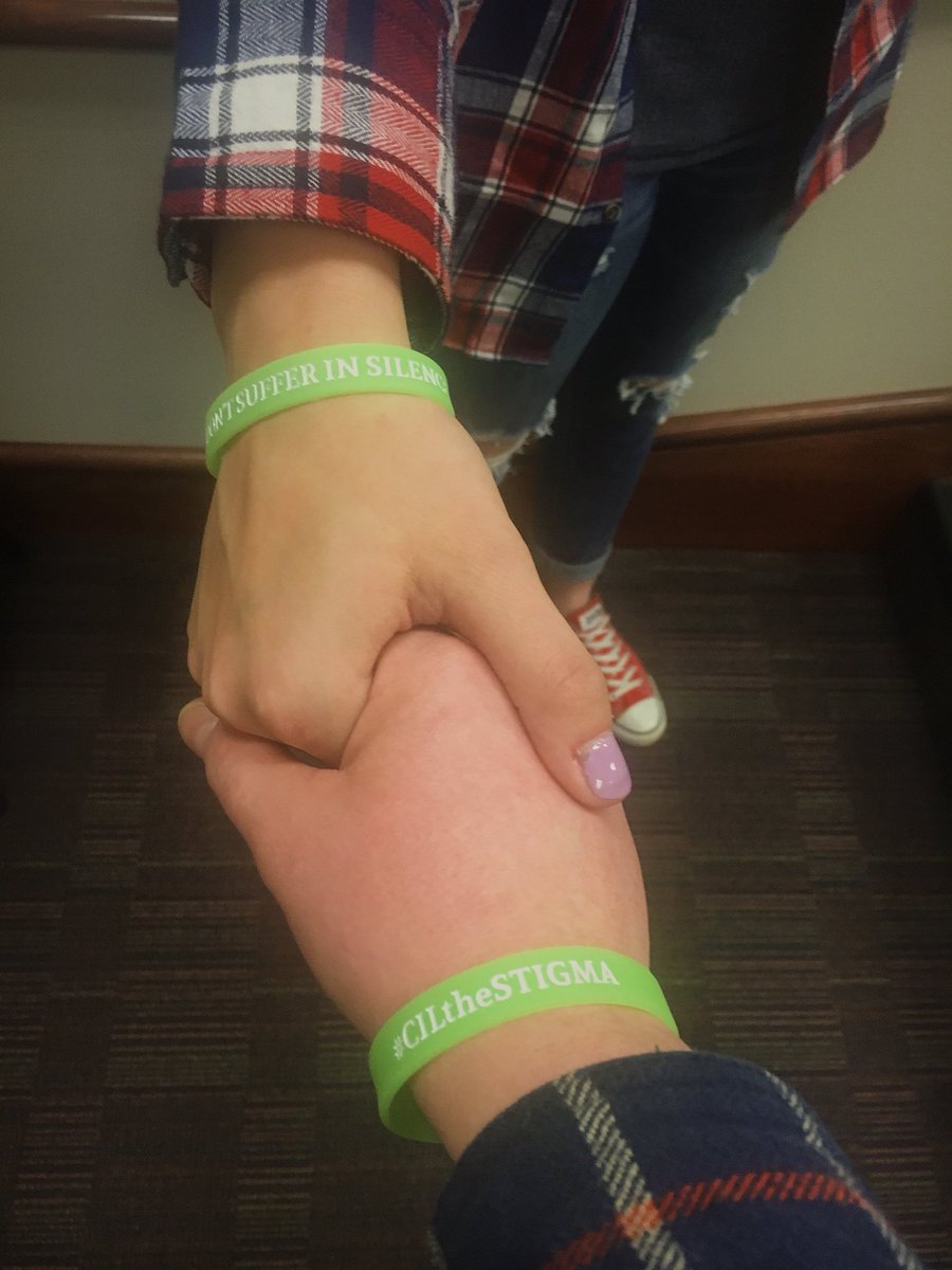 hatsafrats's tweet photo. Make sure to stop by our table outside of Knight Hall between 11am and 1pm today!! We will be selling bracelets to help raise awareness for mental health on our campus! Help us #CILtheSTIGMA https://t.co/Mcty2izRQX