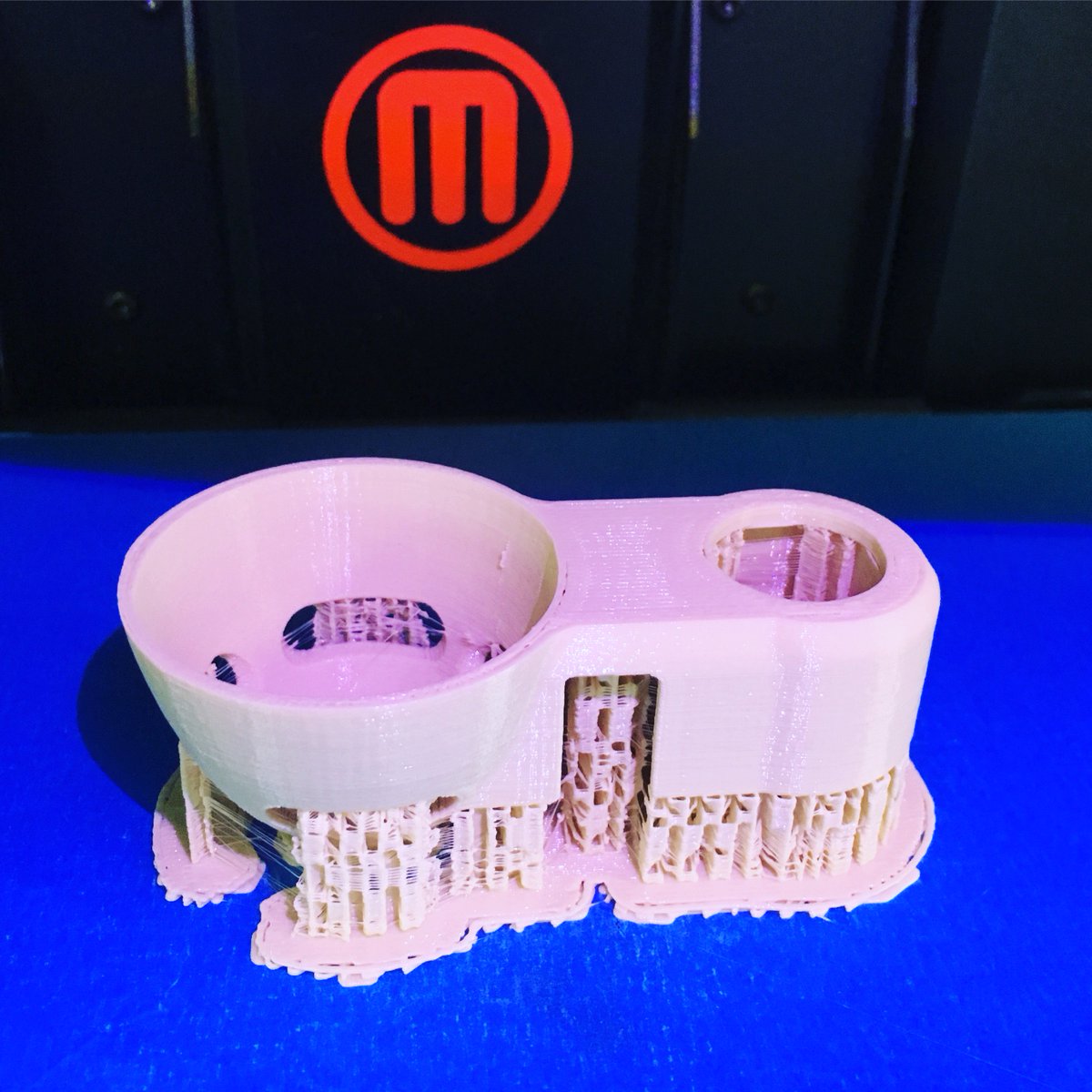 MakerWiz's tweet photo. Support your print and your print will support you! #3dprinting @makerbot @materio3d #sandybeige Egg Separator #3dmodel @mussy #kitchenstuff #cookware https://t.co/fQkNB4l2Av