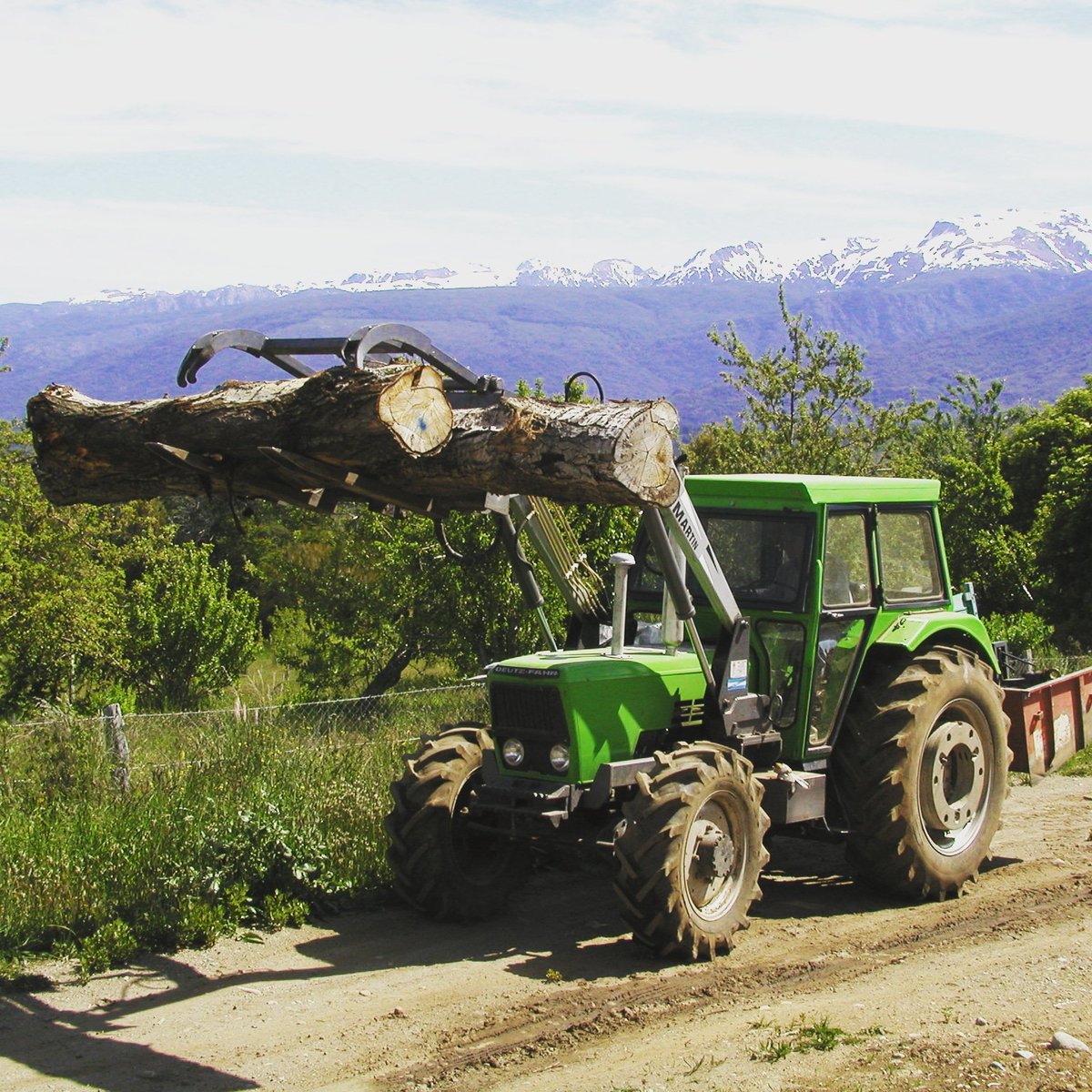 OmarMartinArg's tweet photo. Años de experiencia y trayectoria nos respaldan #omarmartin https://t.co/B042obLfro
