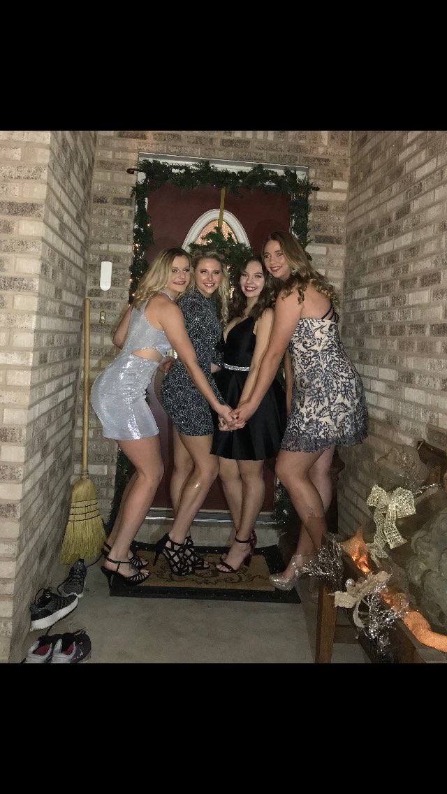 _christiaNAHHH's tweet photo. happy belated birthday to my beautiful girlfriend ๐๐I love you so much baby sorry I didnโt post pics yesterday #flipphoneprobs but hope u had the best day ever ๐๐ @meadow_uncapher https://t.co/SSOtZmlsli