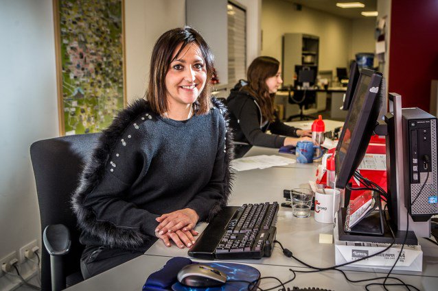 Annelies schoolde zich via VDAB om van kleuterleidster tot medewerkster in een uitzendkantoor van @tgroep. “Ik heb dingen geleerd waarvan ik niet wist dat ik ze kon.” nieuwsblad.be/cnt/dmf2018033…