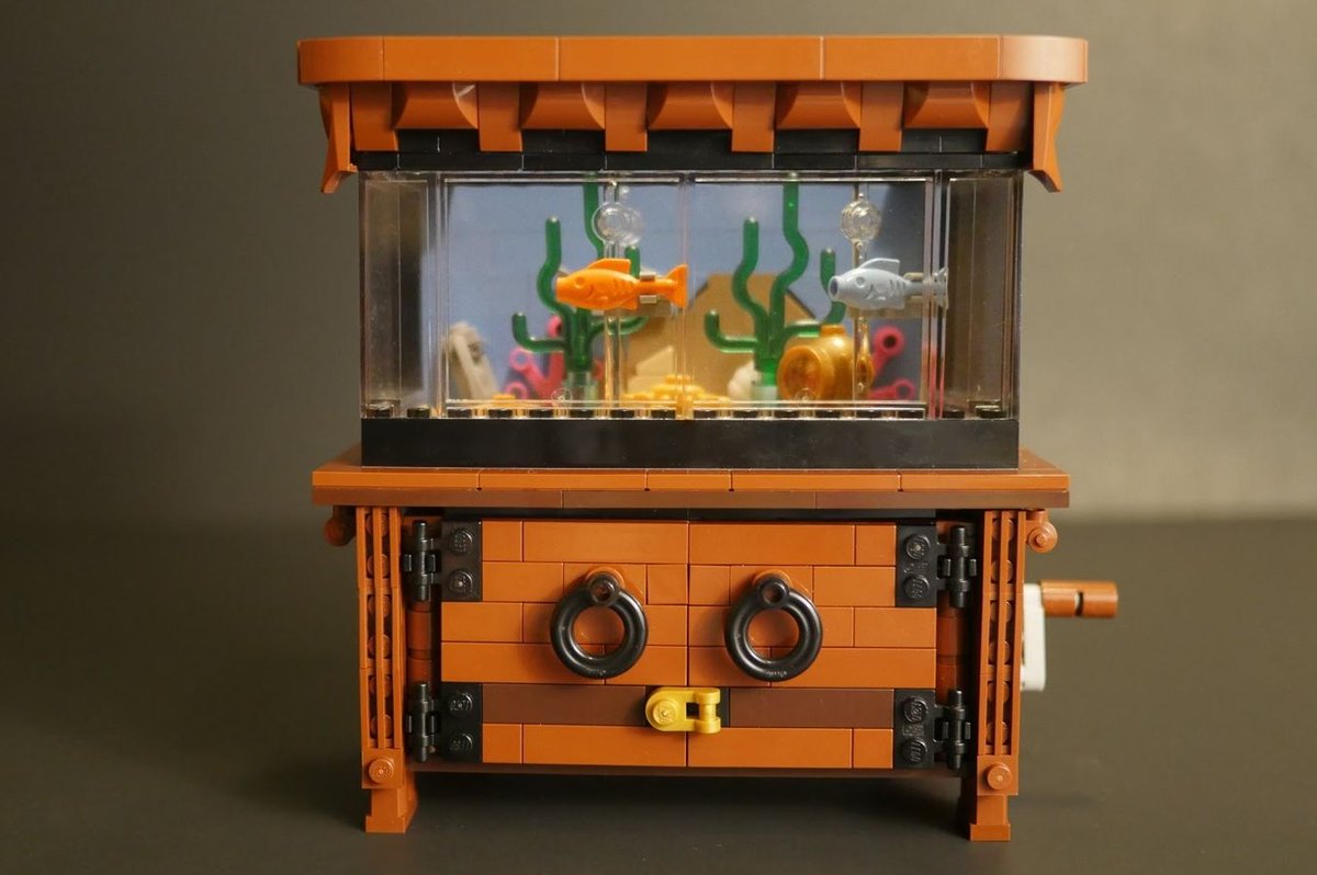 check out this great aquarium build submitted by a <a href="/brickd/">Brickd</a> fan to <a href="/LEGOIdeas/">LEGO® IDEAS</a>: buff.ly/2GBKgNQ #aquarium #LEGOideas