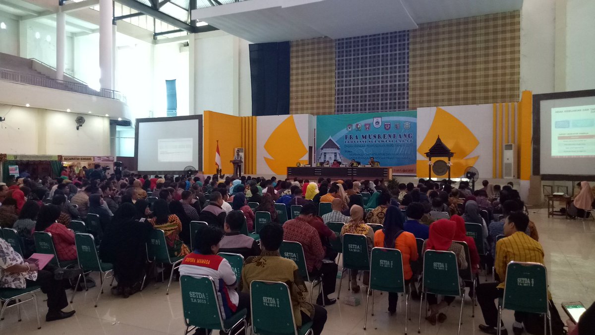 ZHasanuddi's tweet photo. Pameran Ekspo Pruduk Unggulan Desa di Kab. Polman #sulbar #Inovasidesa @jokowi @EkoSandjojo @taufikmadjid71 @fachrilabalado @NursaidM https://t.co/SdZ5T4oTxd