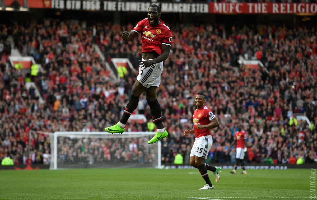 ManUtd's tweet image. It’s time to test your @RomeluLukaku9 knowledge. Remember to tweet us your answers using #MUquiz after Q5… Let’s go!