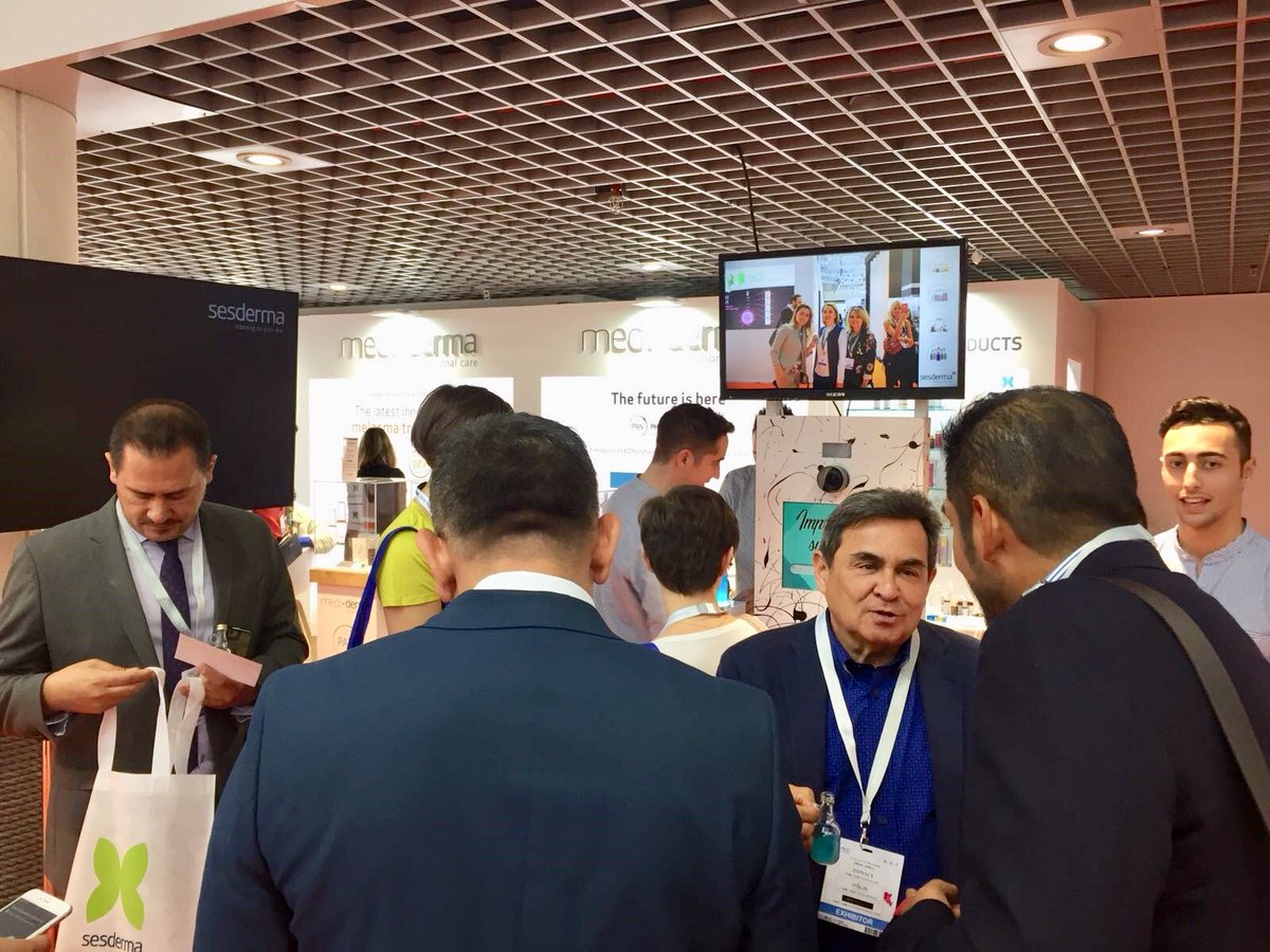 SesdermaRus's tweet photo. Сегодня начал работу ежегодный конгресс #AMWC2018 в #MonteCarlo, на котором неизменно присутствует компания #Sesderma! На стенде компании L6 все желающие смогут ознакомиться и приобрести продукты брендов Sesderma и #mediderma. Мы вас ждем! https://t.co/UD0LPmkX5W