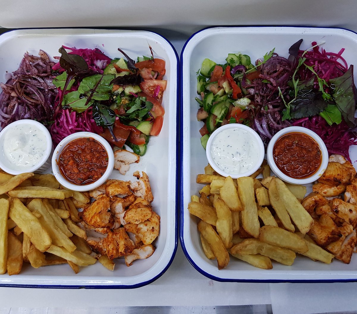 The best chicken you ever had with a mix of fresh salad and fries #hackney #hackneywick #clapton #claptoners #claptonersknow #chicken #bbq #salad #fresh #chilly #garlic #sauce #potatoes #chips #fries #london #turkishcuisine #turkishfood #onion #redcabbage #bbqchicken