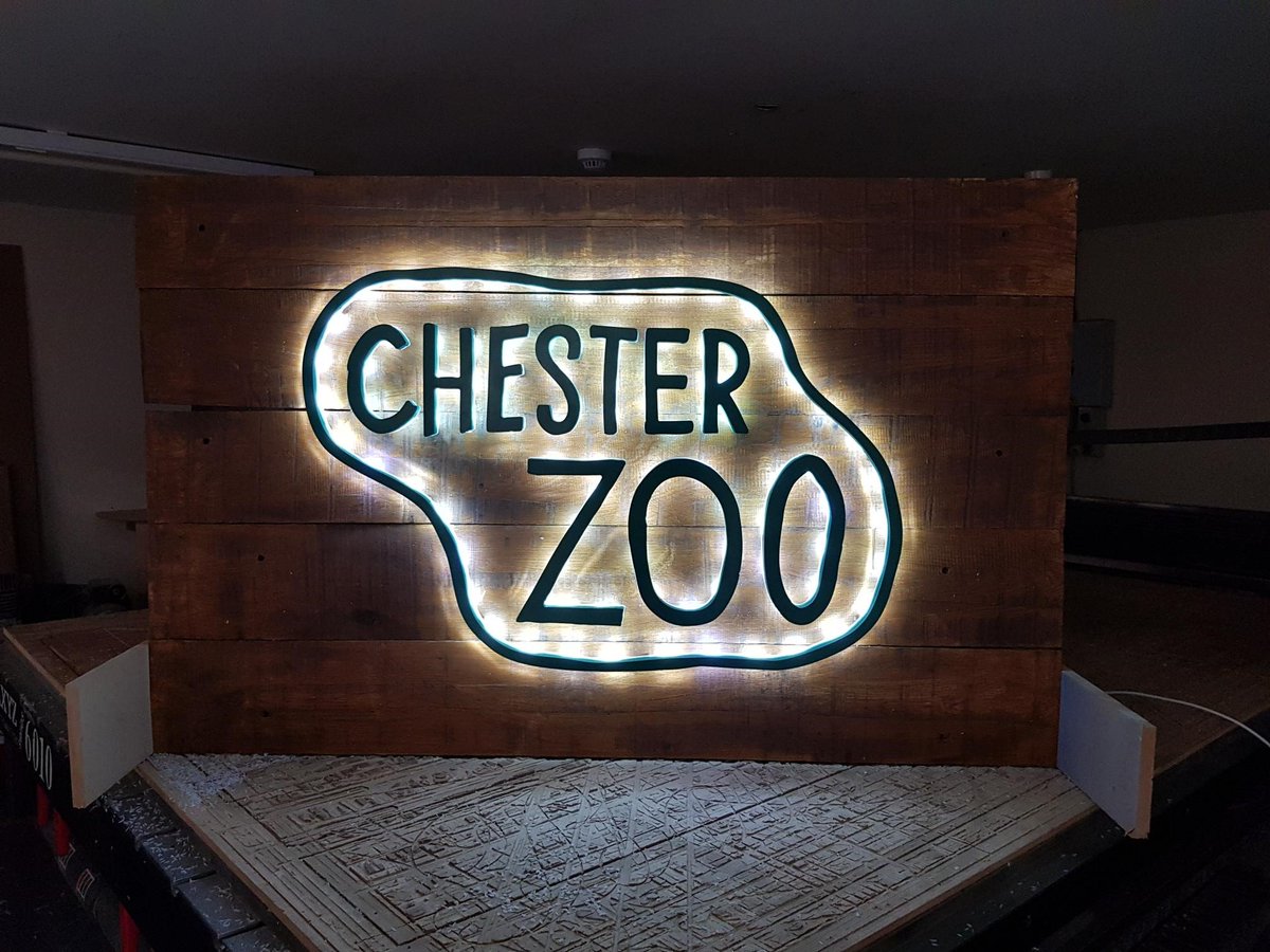 SignworldGroup's tweet image. A lovely project recently completed for @chesterzoo A solid wood sign with illuminated 3D lettering powered by a solar panel #signage #illumination #chesterzoo #chester