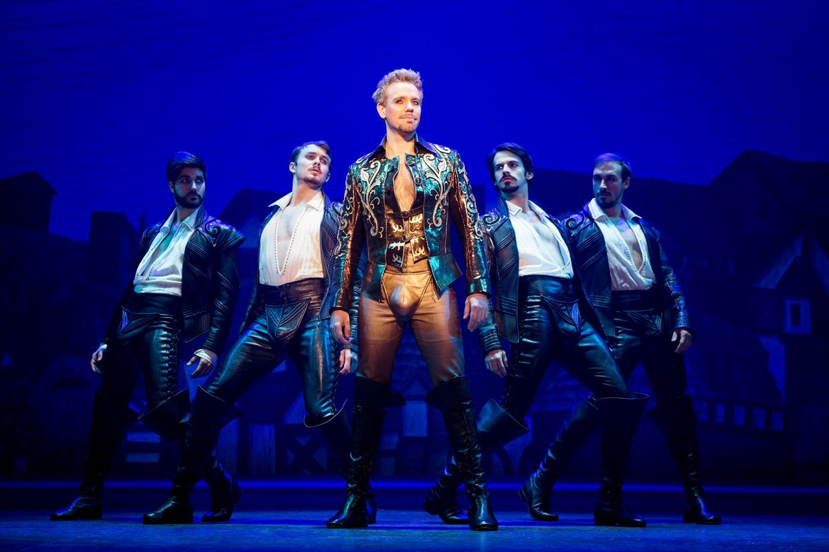 cherryandspoon's tweet photo. #CandSReview: Musical theater friends, hurry on down to Hennepin Avenue to see the #Broadway tour of the insanely clever #SomethingRotten, a musical about musicals for people who love (or love to hate) musicals!
#RottenTour #itsamusical
Read more here: https://t.co/3xsXVqhexI https://t.co/gX1YiL3aPF