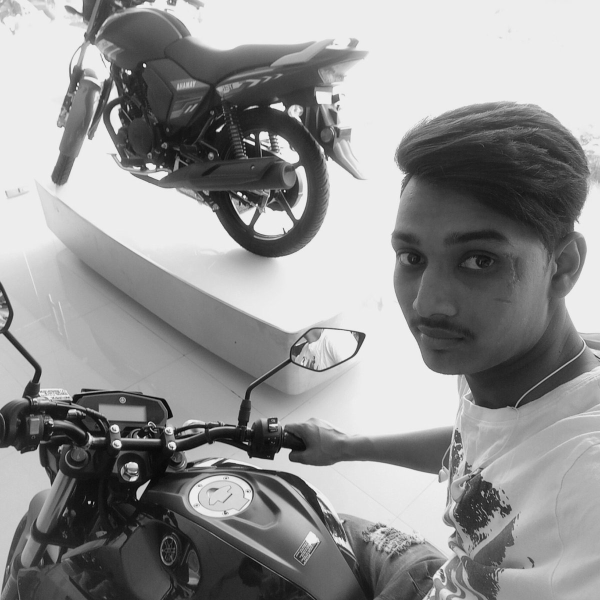 Akshayp000's tweet photo. ऐसा होगा या वैसा होगा ना जाने कैसा होगा
ज्यादा सोच मत पगली तेरे सपनो का Rajkumar
#Akshaypal  जैसा होगा !! https://t.co/tlsWjWhREV