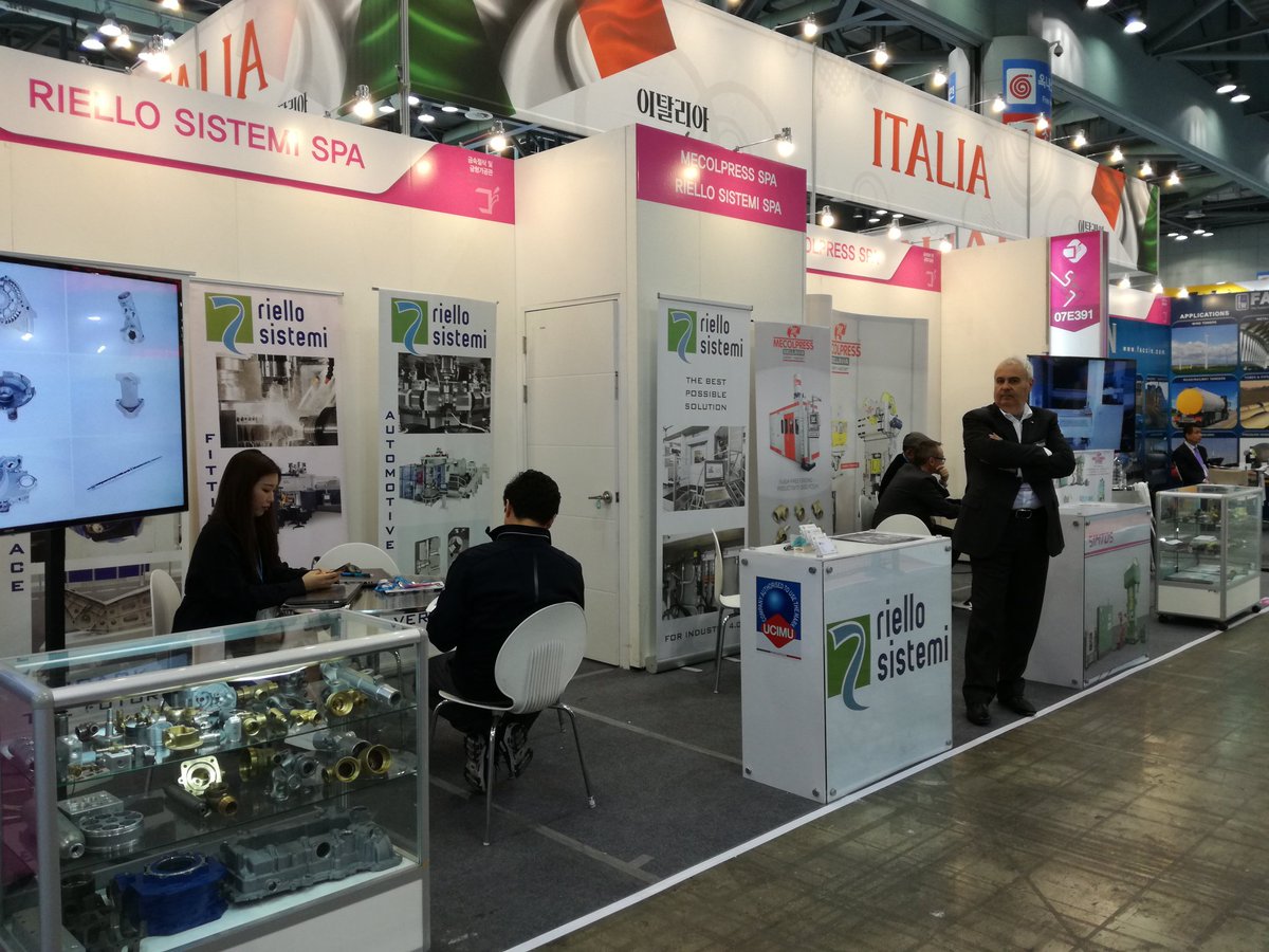 marinella339's tweet image. A #SIMTOS2018 il made in Italy ha successo #macchineUtensili #lamiera #CoreaDelSud #italianInFiera