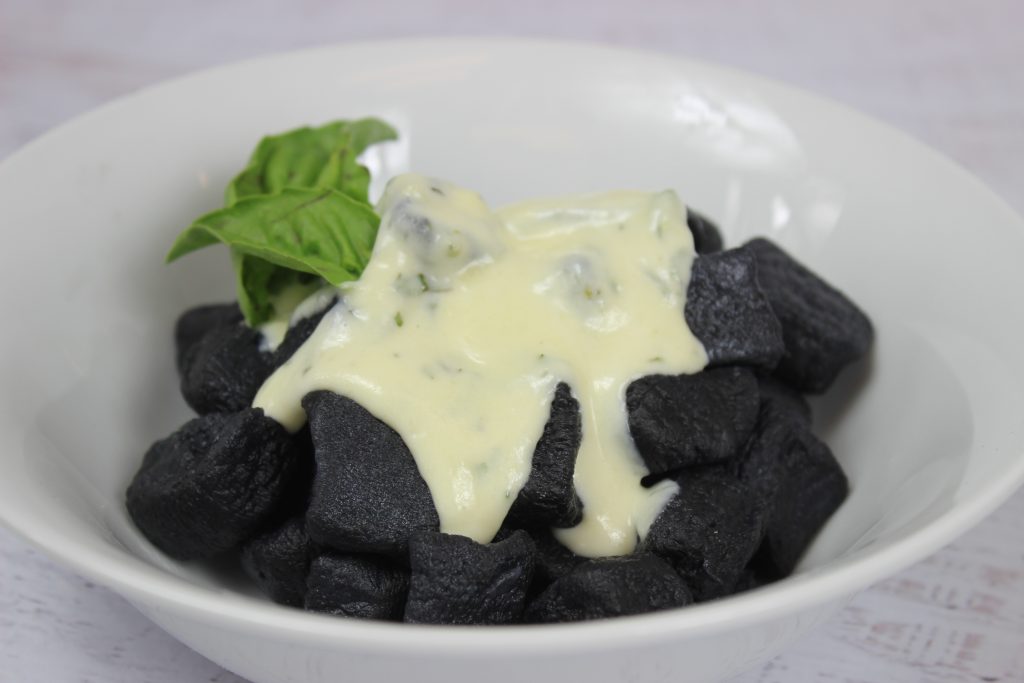 Are you on board with the activated charcoal food trend? Give this Charcoal Gnocchi in Parmesan Cream a try: ow.ly/VQRL30jbCVw