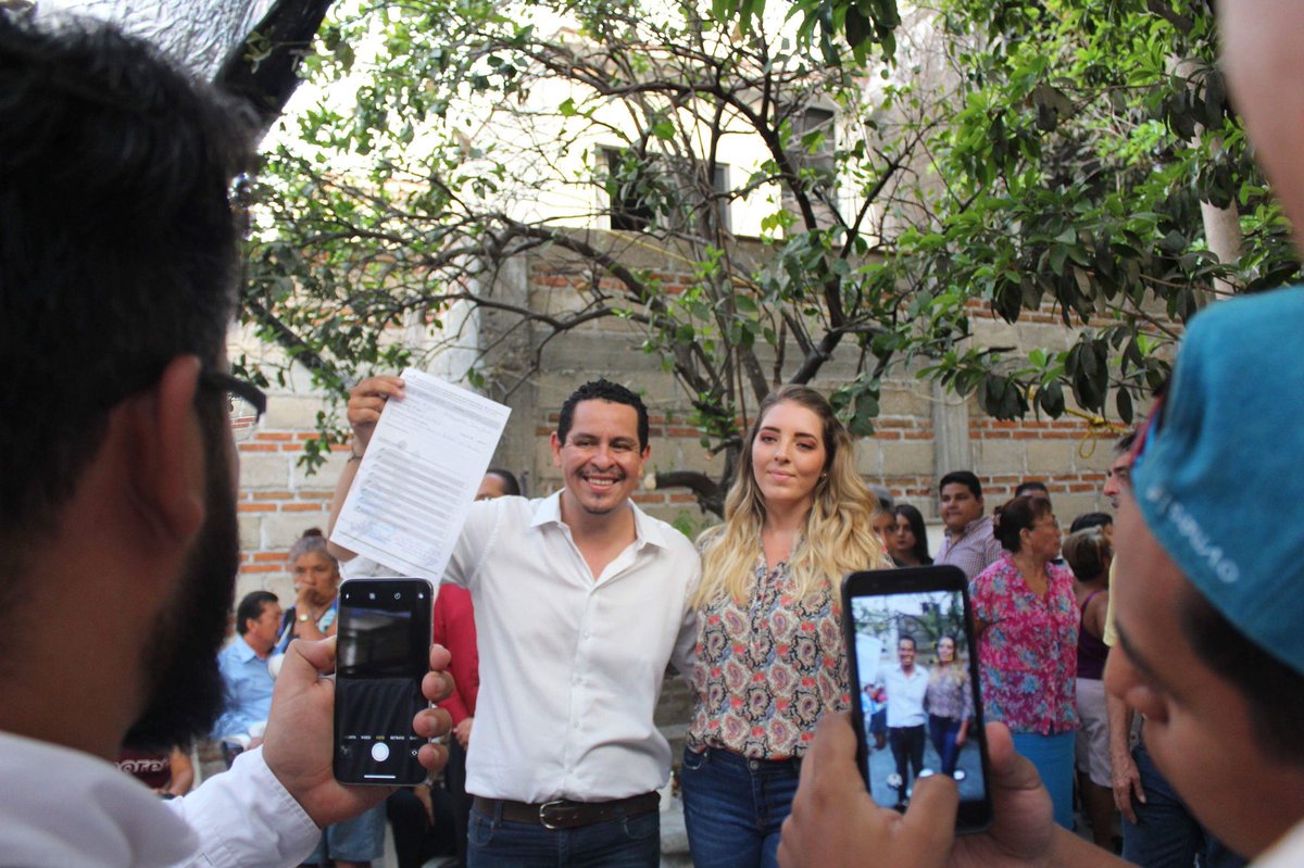 juanangel_fb's tweet photo. Agradezco a los vecinos de Jojutla que me han apoyado a lo largo de mi carrera política; A @lopezobrador_  @RabinSalazar @ValentinaPT_ @jlborbolla @Morelos_Morena por confiar en mí para  este proyecto de cambio y esperanza en #Jojutla Morelos https://t.co/Ot3f0n3Rgv