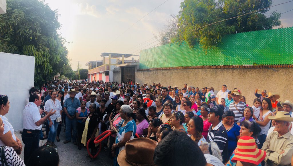 Angel_RiveraBe's tweet photo. El reto es Miacatlán, Miacatlán es mí compromiso. Hoy a las 18 hrs. se realizó mi registro ante el Consejo Municipal Electoral de Miacatlán, donde la ciudadania constato la legalidad de este registro.

#ElCambioEsImportante #LaExperienciaHaceLaDiferencia #Miacatlán #YoConMeade https://t.co/RvMLSwFpIR