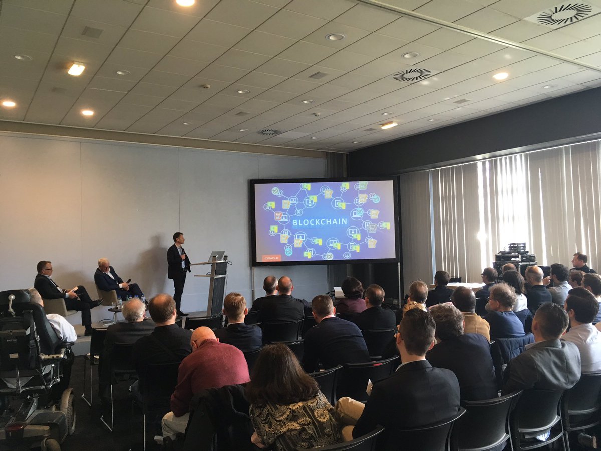LeTallecPatrice's tweet photo. .@kik_cl présente maintenant la Blockchain et l'offre Oracle à ce sujet.
Les Régionales Oracle 2018 à Lille #RegionalesOracle https://t.co/TRTSWGbYIH