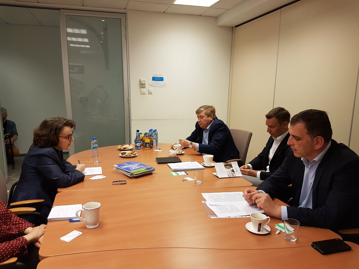 PracodawcyRP's tweet photo. W redakcji @MyCompanyPolska Wiceprezydent @rafalbaniak o  #KonstytucjaBiznesu która wejdzie w życie 30 kwietnia. https://t.co/H4S9dj31Ys