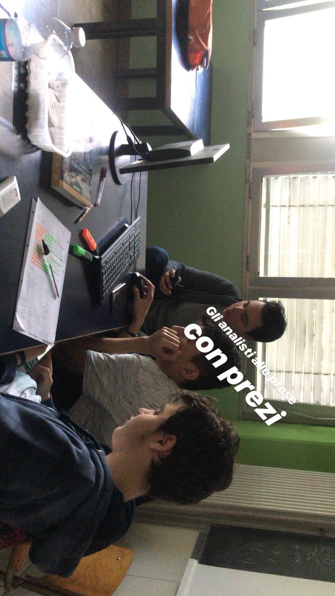 Madeingb_'s tweet photo. Tutti al lavoro!!🏫
#ASOC1718 #filomadeingb #opencoesione #IndustrialTransition #coesione #cotton
#asoc1718 #scuola #team #filomadeingb #filo #industrialdesign #biella #biellaturismo #museo #beautifulday
#2k18 #gomitoli #telaio #union #italy https://t.co/9InymXJI7t