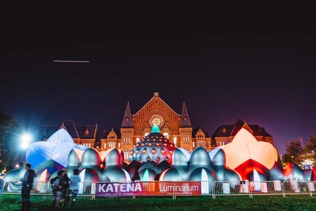 CityBeatCincy's tweet photo. BLINK is back! The art and light festival is returning to downtown and OTR in October 2019. Start the countdown clock... https://t.co/HwyxUrciDR https://t.co/g7Fh8XzeHM