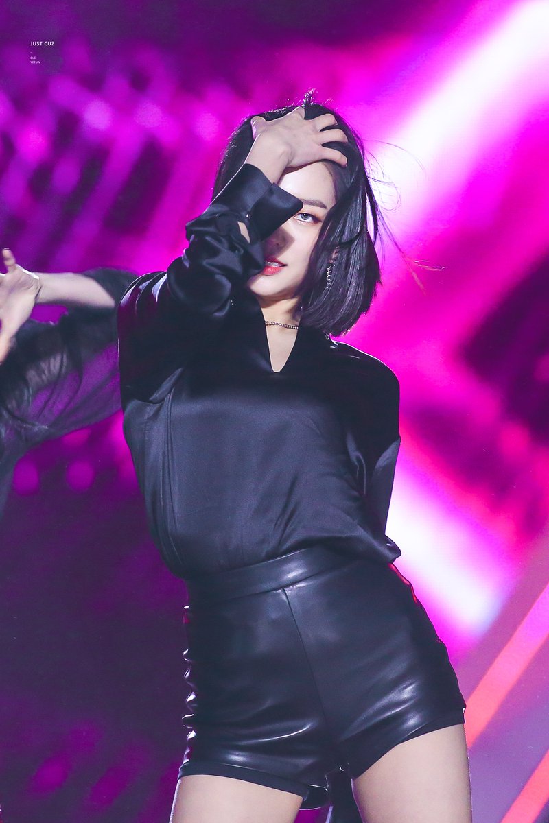 justcuz810's tweet photo. 180404 울산 쇼챔피언1 

#CLC #YEEUN
#씨엘씨 #장예은 #예은 
#블랙드레스 #BLACK_DRESS 

you drive me crazy🔥

https://t.co/Ked3EjeoDa https://t.co/1cbpBwc2np
