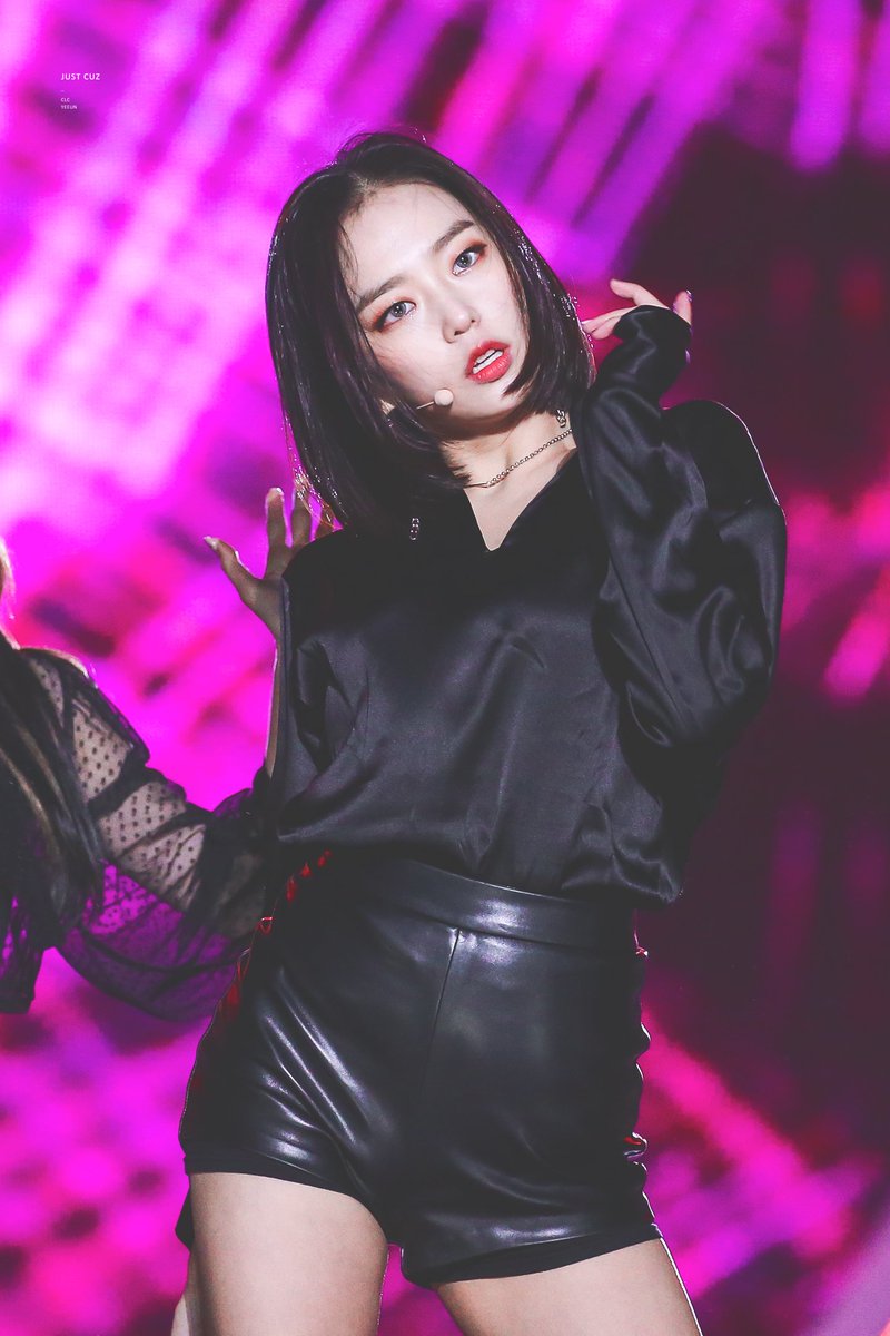 justcuz810's tweet photo. 180404 울산 쇼챔피언1 

#CLC #YEEUN
#씨엘씨 #장예은 #예은 
#블랙드레스 #BLACK_DRESS 

you drive me crazy🔥

https://t.co/Ked3EjeoDa https://t.co/1cbpBwc2np