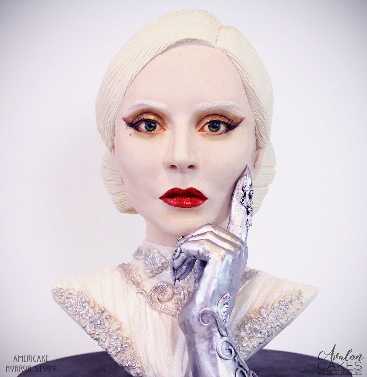 AvalonCakes's tweet photo. @ladygaga Chocolate Sculpture Cake! As the Countess from American Horror Story ... fingers crossed she get to see it! So much fun sculpting her beautiful, unique face. One of many pieces in the Americake Horror Collab! #LadyGaga #ladygagacake #americakehorrorstorycollab @AHSFX https://t.co/VYq4KdXM2V