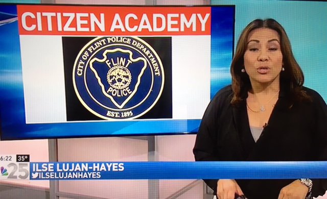 nicksmithnews's tweet photo. "We needed to bridge the gap between the community and the police" Chief Tim Johnson @FlintPoliceDept @IlseLujanHayes @netflix S1:E5 #FlintTown #TheNumbers #CommunityPolicing #FlintPoliceDepartment #CATT #CitizenAcademy #CityOfFlint 🇺🇸 https://t.co/BfDh38Xv6h