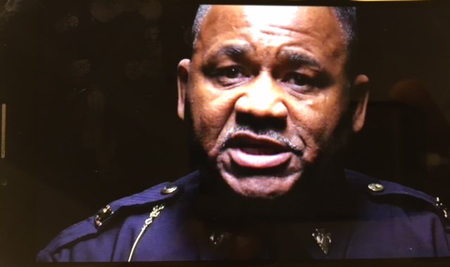 nicksmithnews's tweet photo. "We needed to bridge the gap between the community and the police" Chief Tim Johnson @FlintPoliceDept @IlseLujanHayes @netflix S1:E5 #FlintTown #TheNumbers #CommunityPolicing #FlintPoliceDepartment #CATT #CitizenAcademy #CityOfFlint 🇺🇸 https://t.co/BfDh38Xv6h
