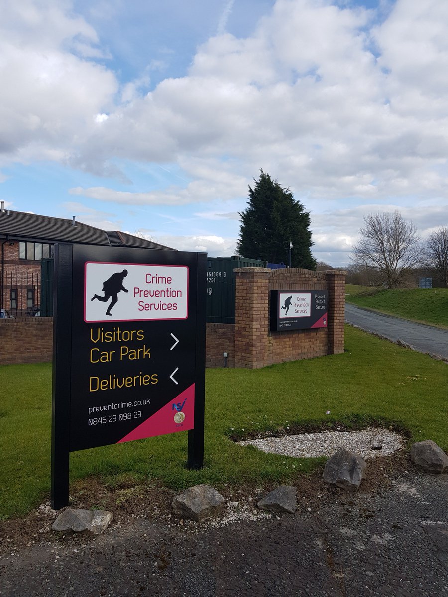 SignworldGroup's tweet image. We have really enjoyed working with @crmprvntnsrvcs helping them get noticed from the A55 during the day and night with illuminated lightboxes #signage #northwales #chester #LED #illumination