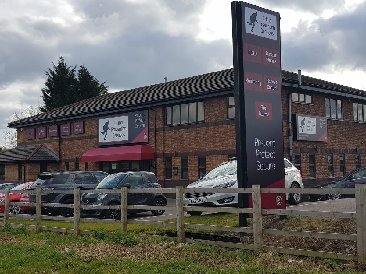 SignworldGroup's tweet image. We have really enjoyed working with @crmprvntnsrvcs helping them get noticed from the A55 during the day and night with illuminated lightboxes #signage #northwales #chester #LED #illumination