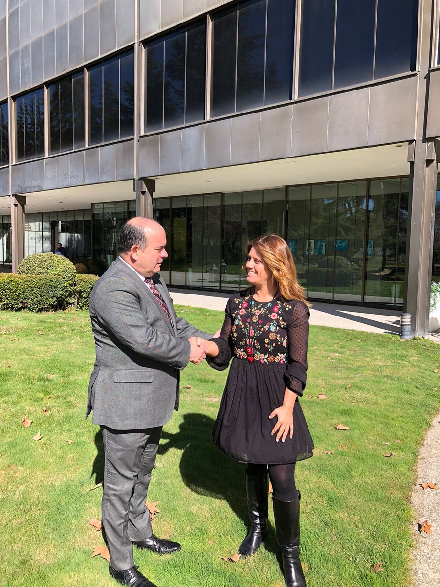 coplefmadrid's tweet photo. @coplefmadrid firma #conveniodecolaboración con #LEADANDPLAY
Plataforma que permite la auto-gestión de la carrera profesional del usuario en clubes de #fútbol de todo el mundo. 
✅25€ de descuento para nuestros #colegiados #preparadorfísico #CCAFYDE 
 🔗https://t.co/FQD4ooF2qY https://t.co/O3ZBpF6Yya