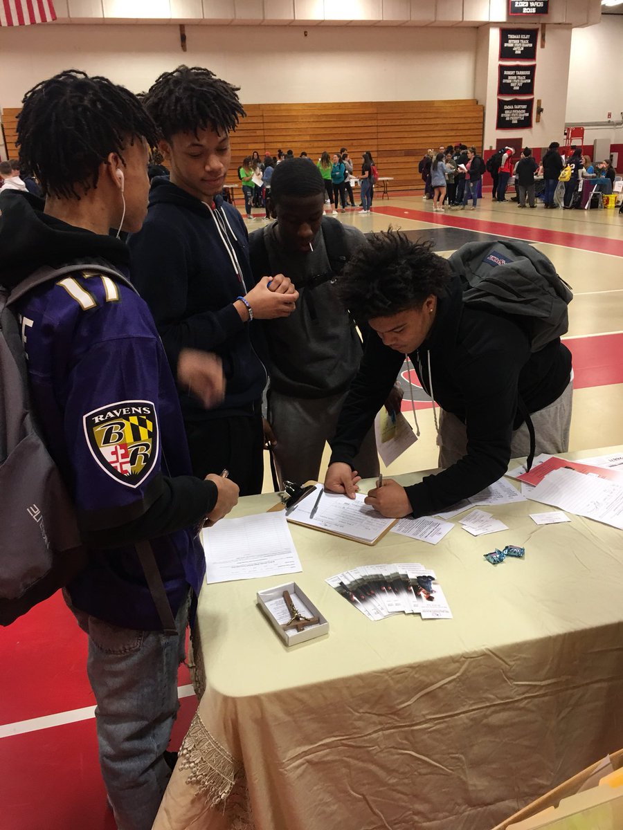 frps_durfee's tweet photo. We have 40 #community #partners here today providing #service and #learning opportunities for our students at our first #CommunityServiceFair!
@frpsinfo @MayorJFC https://t.co/wsXVDq2WS4