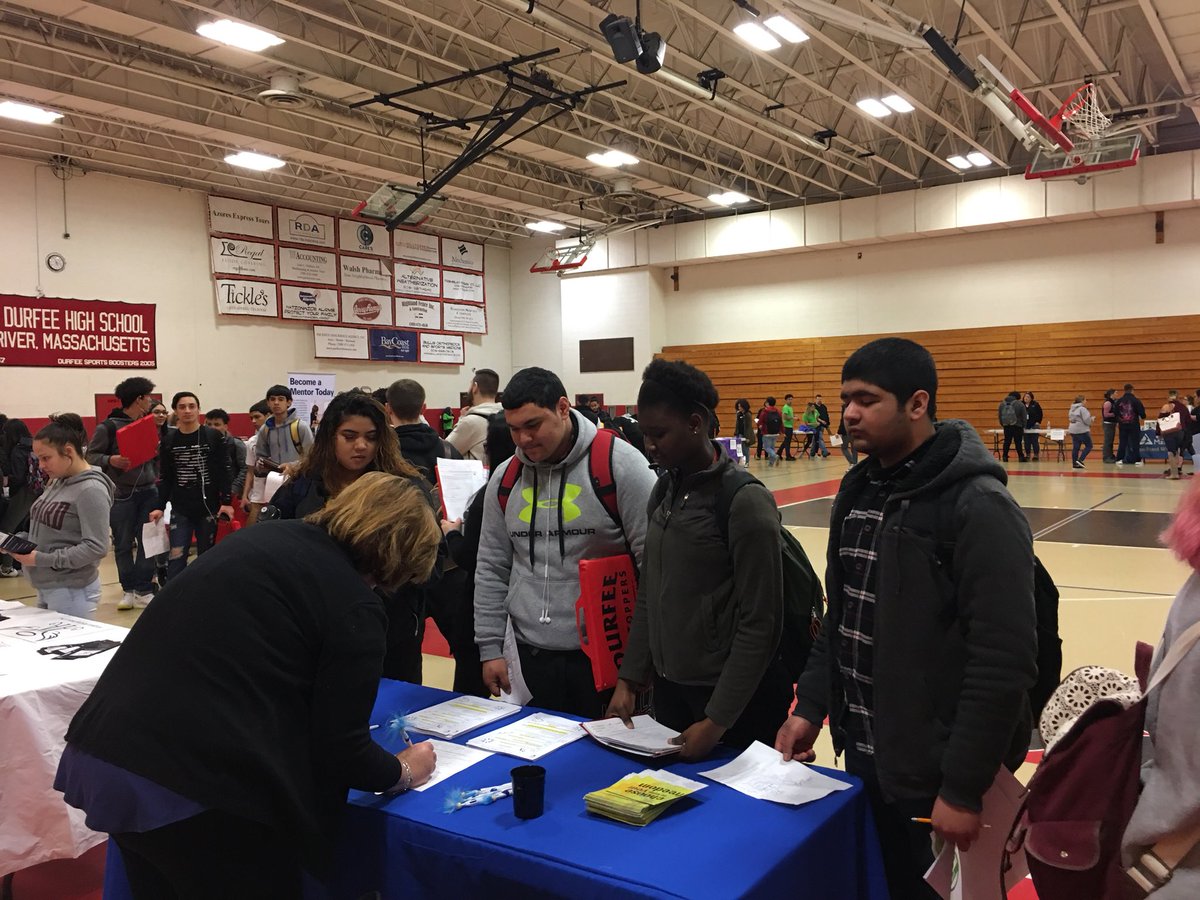 frps_durfee's tweet photo. We have 40 #community #partners here today providing #service and #learning opportunities for our students at our first #CommunityServiceFair!
@frpsinfo @MayorJFC https://t.co/wsXVDq2WS4