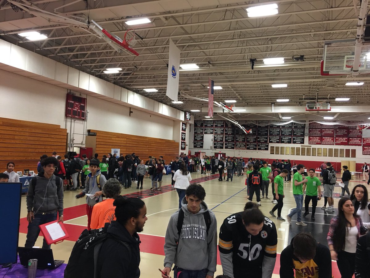 frps_durfee's tweet photo. We have 40 #community #partners here today providing #service and #learning opportunities for our students at our first #CommunityServiceFair!
@frpsinfo @MayorJFC https://t.co/wsXVDq2WS4