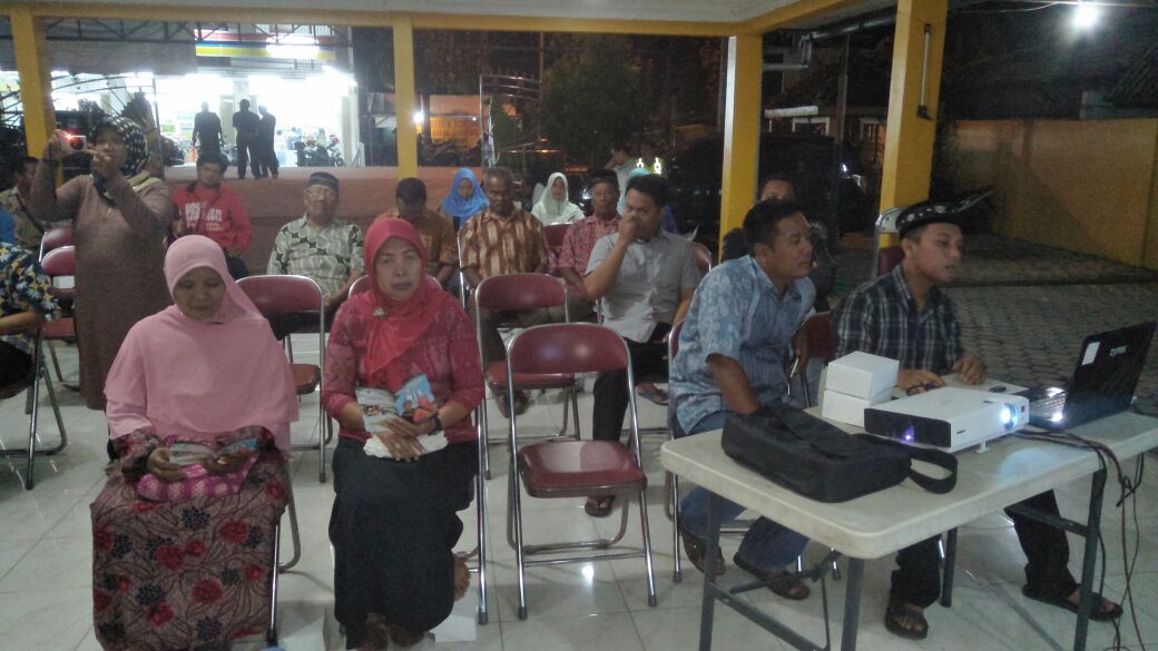 IAzoel's tweet photo. Launching BUMDES Kebaron Kecamatan Tulangan Kabupaten Sidoarjo Jawa Timur
"Destinasi Wisata Petik Jambu Merah"
Monggo yang berkenan ingin menikmati "Wisata Petik Jambu Merah", kami siap mengantarkan...

@jokowi 
@EkoSandjojo 
@P3MDSidoarjoKab 
@TppKecTulangan 
@DewantoAndry https://t.co/bNmMtkoA57