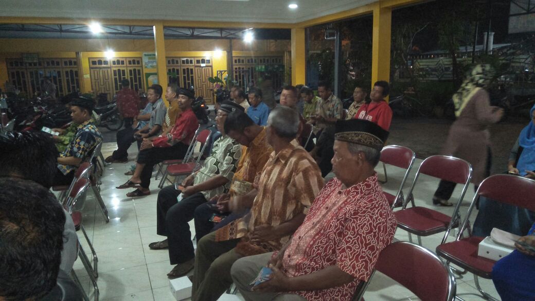 IAzoel's tweet photo. Launching BUMDES Kebaron Kecamatan Tulangan Kabupaten Sidoarjo Jawa Timur
"Destinasi Wisata Petik Jambu Merah"
Monggo yang berkenan ingin menikmati "Wisata Petik Jambu Merah", kami siap mengantarkan...

@jokowi 
@EkoSandjojo 
@P3MDSidoarjoKab 
@TppKecTulangan 
@DewantoAndry https://t.co/bNmMtkoA57