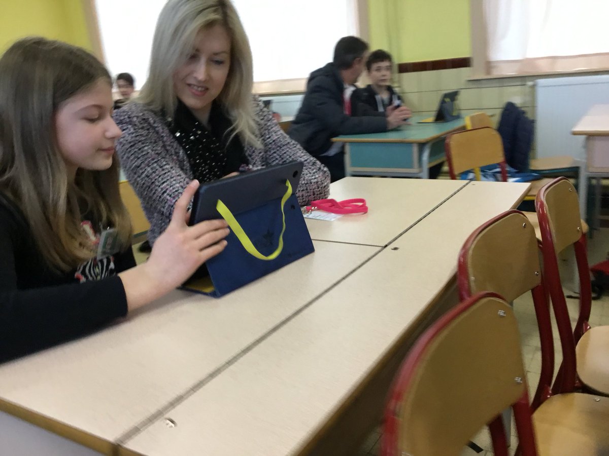 tchoulelacroix's tweet photo. @ecriTech @jmlebaut @mathsenvie @tw_oulipo @Twitt_contes @TwicteeOfficiel @mala6_e a d’ailleurs présenté son nv projet @Twitt_contes lors de l’#AppleTour Éducation aux adultes présents « Contre enquête dans la forêt enchantée » mené en collaboration avec @Mala6A @6e4Germillac @GRENAY6e3 @6_aaire
https://t.co/6hLQL1LHmx https://t.co/7O62f3Xslz