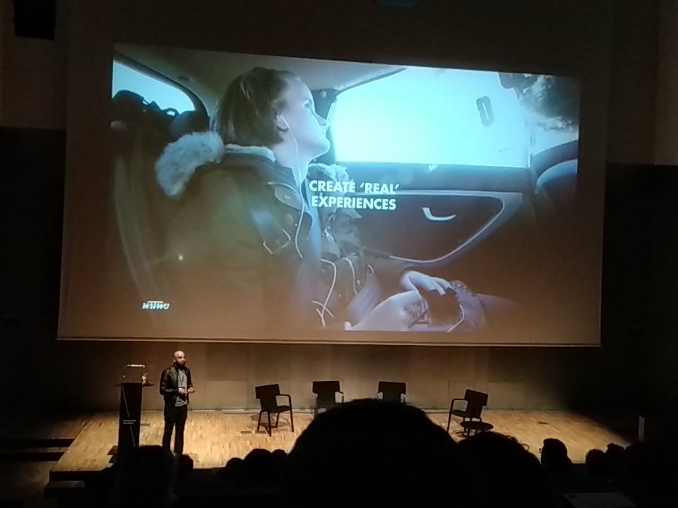 nataliahelo's tweet photo. User research is to observe how people live their life. Harsha Vardhan @ustwo #DesignDoesForum #design #uxresearch https://t.co/IsVuAF5jWc