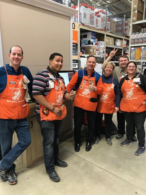 HDEDETROITTEAM's tweet photo. Frank and Regina generating leads with some awesome HD associates. @HDEDetroit https://t.co/3SCPatMVUY