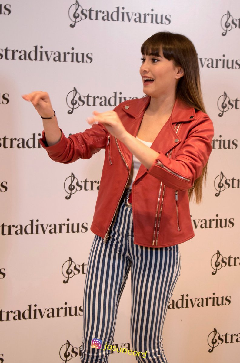 josuneord's tweet photo. @Aitana_ot2017 nueva embajadora de @stradivarius. Parte 4 https://t.co/9VnMcLzdfs